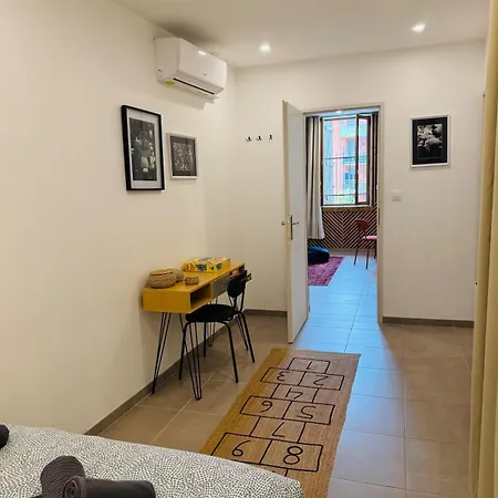Magnifique 2 Pieces En Plein Centre Avec Parking Apartamento