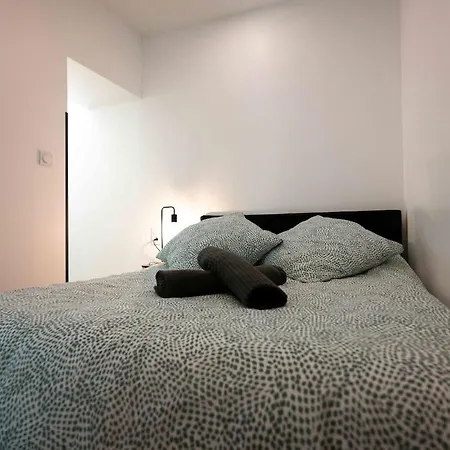 Magnifique 2 Pieces En Plein Centre Avec Parking Apartamento Aix-les-Bains